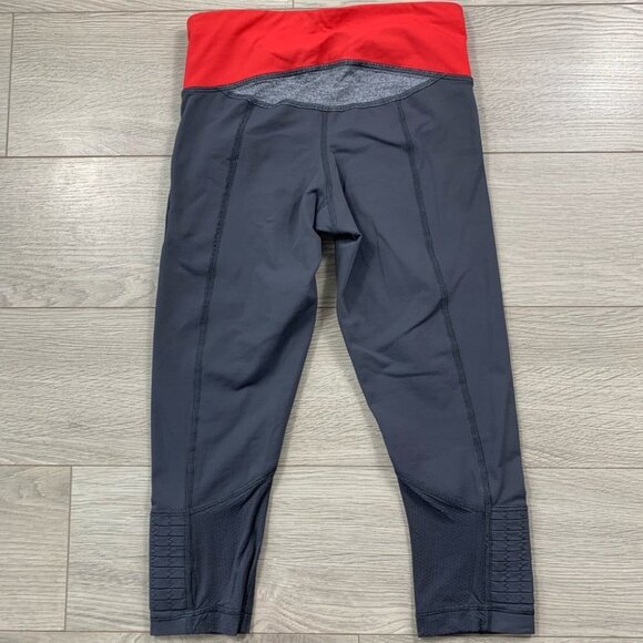 Lululemon Grey Run Crop Leggings - Picture 2 of 10